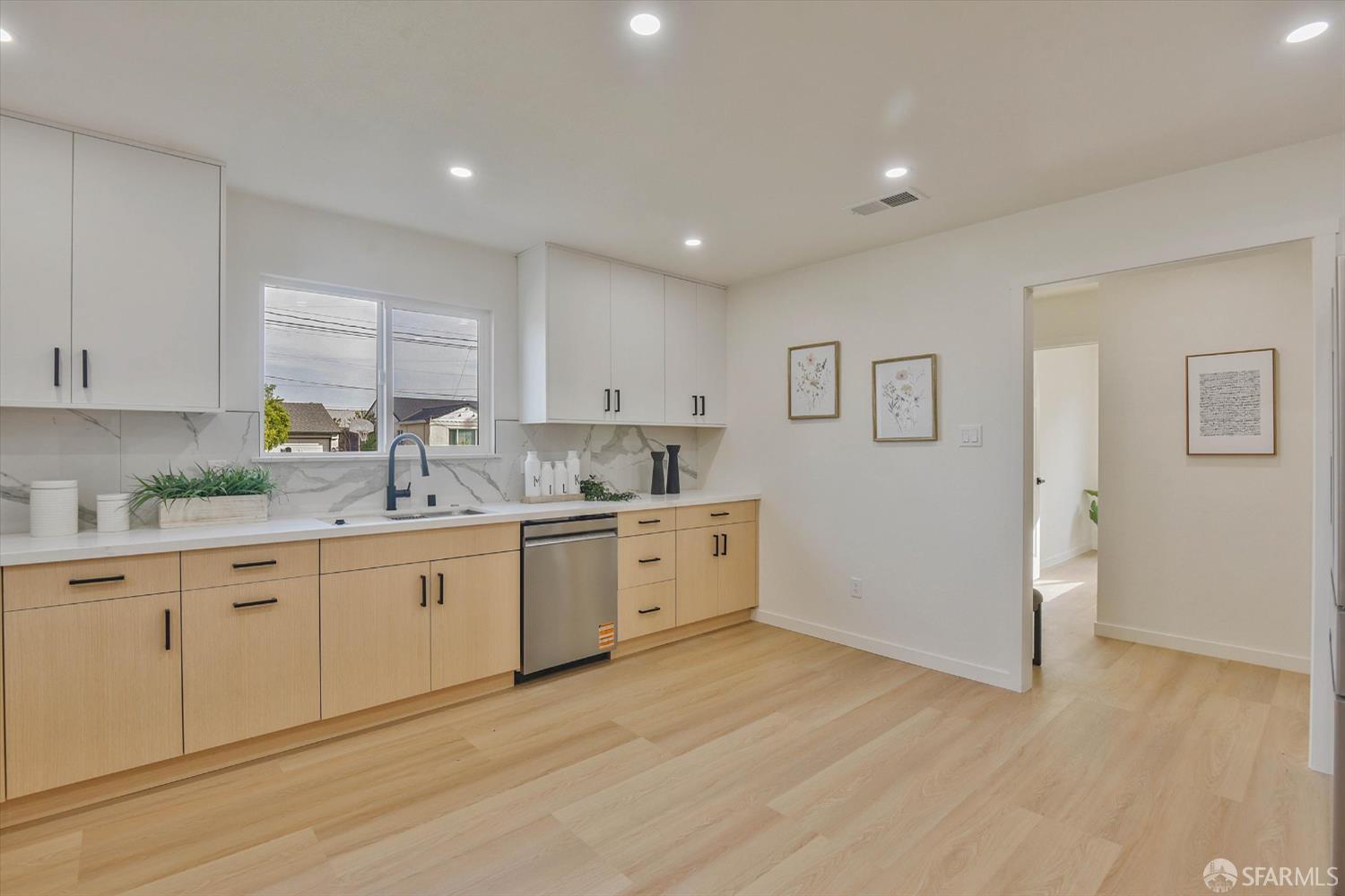 Detail Gallery Image 26 of 87 For 1384 Advent Ave, San Leandro,  CA 94579 - 3 Beds | 2 Baths