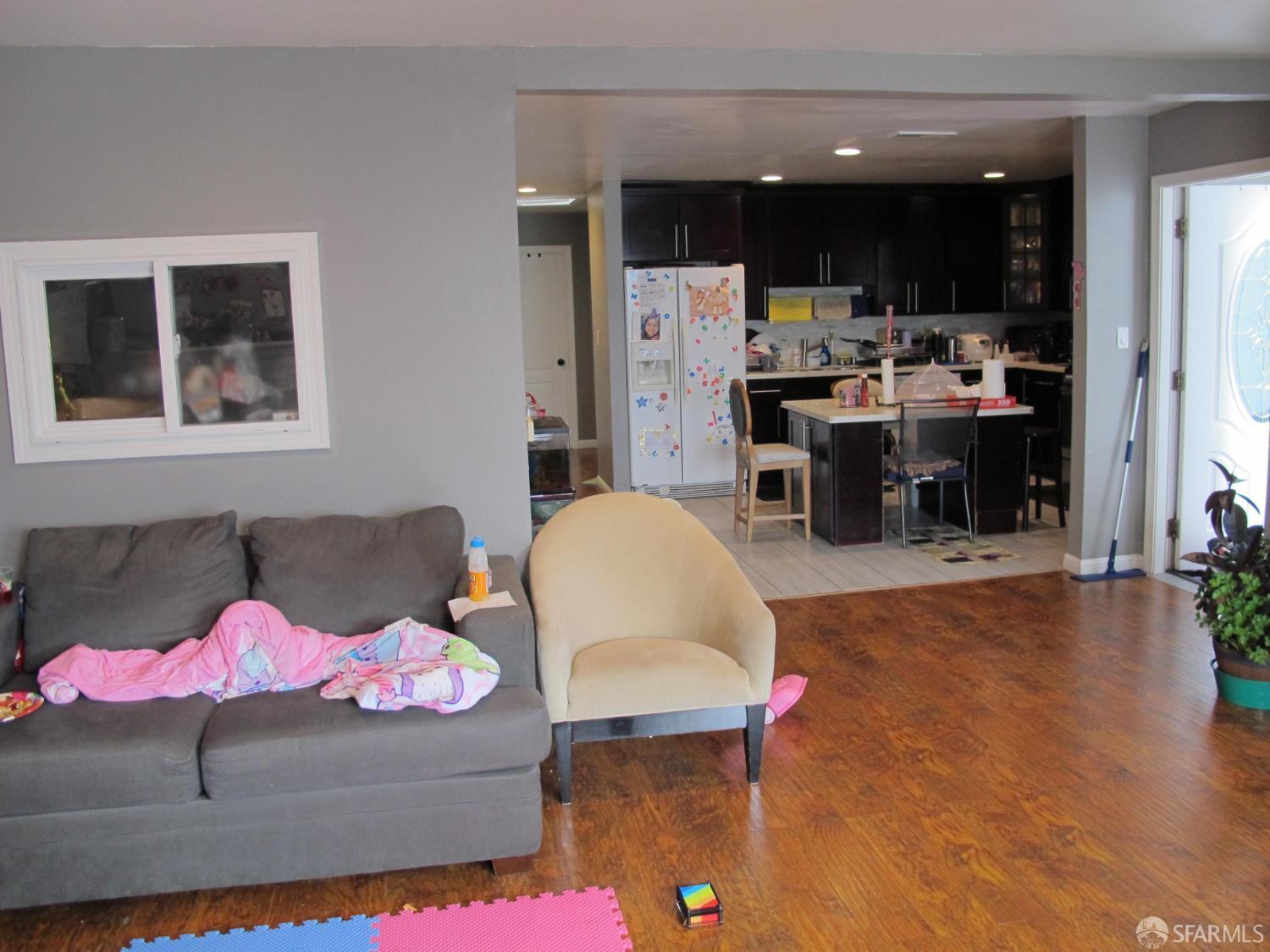 Detail Gallery Image 6 of 17 For 162 School St, Daly City,  CA 94014 - – Beds | – Baths