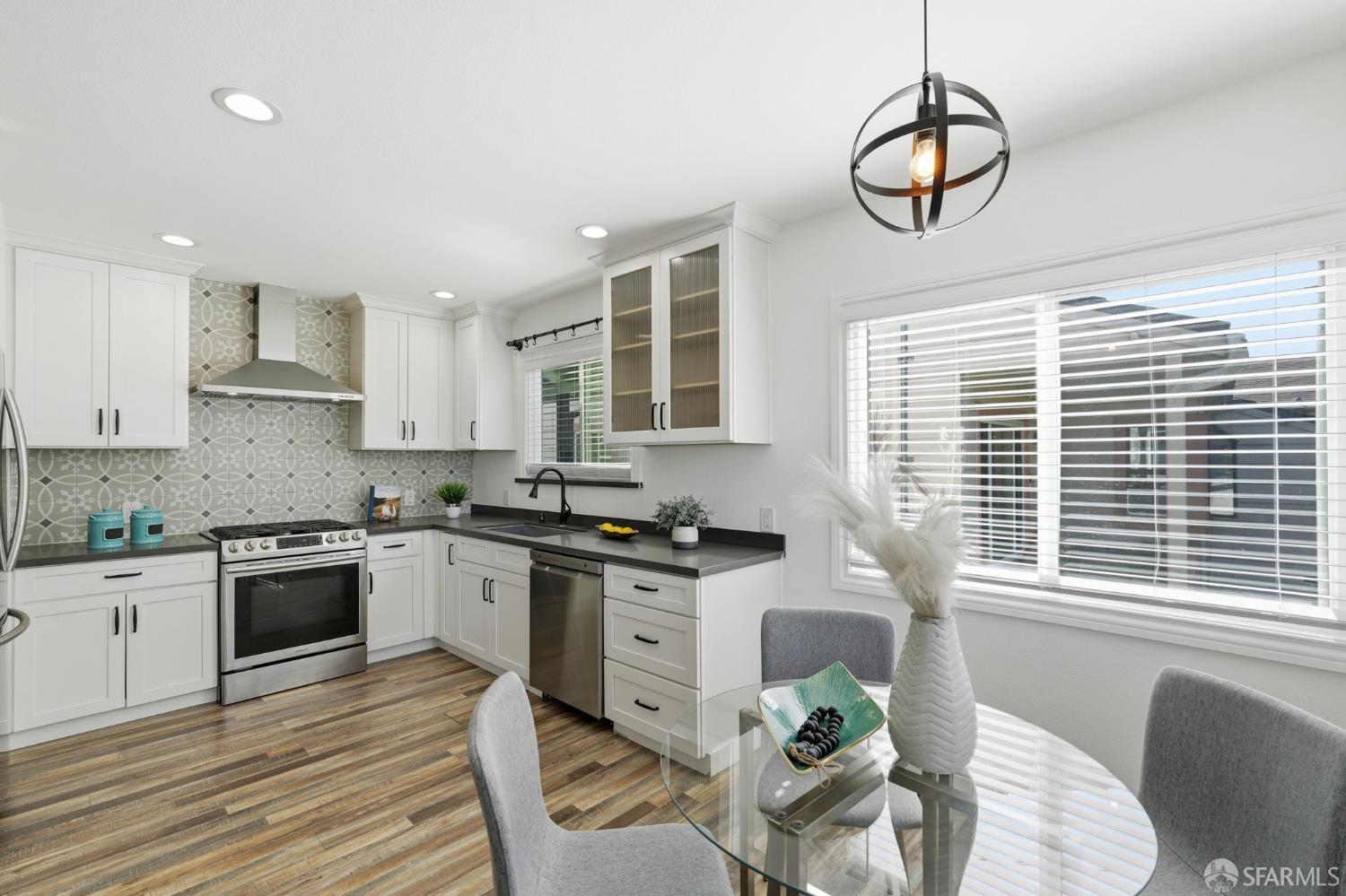 Detail Gallery Image 8 of 66 For 9834 Elmar Ave, Oakland,  CA 94603 - 2 Beds | 1 Baths