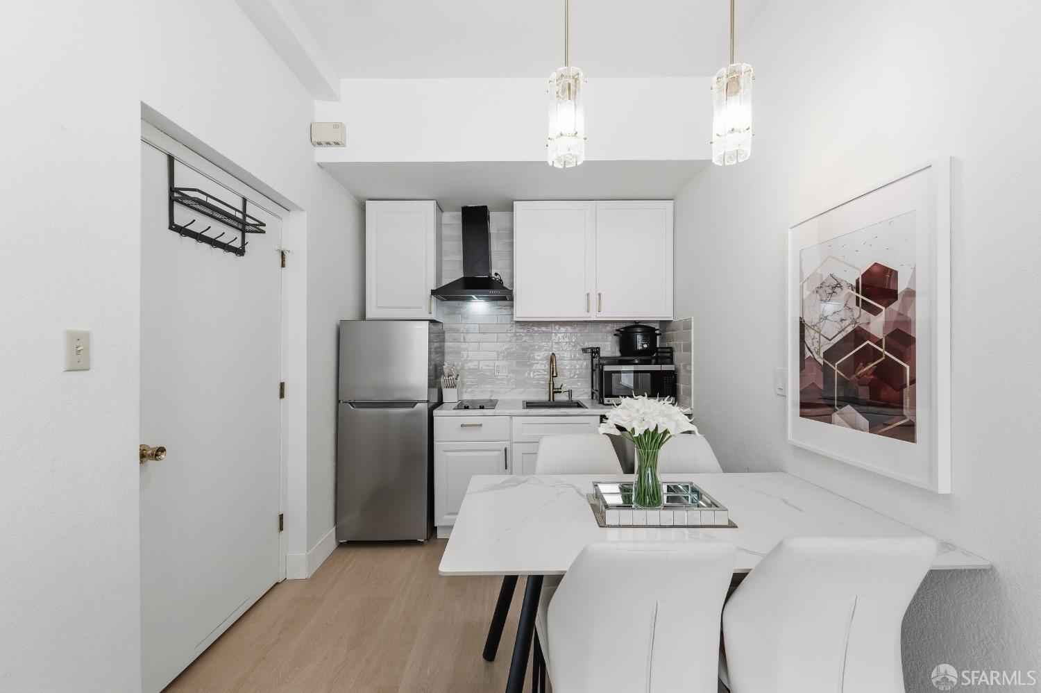 Photo #34: 426113270 Listing: Photo #34