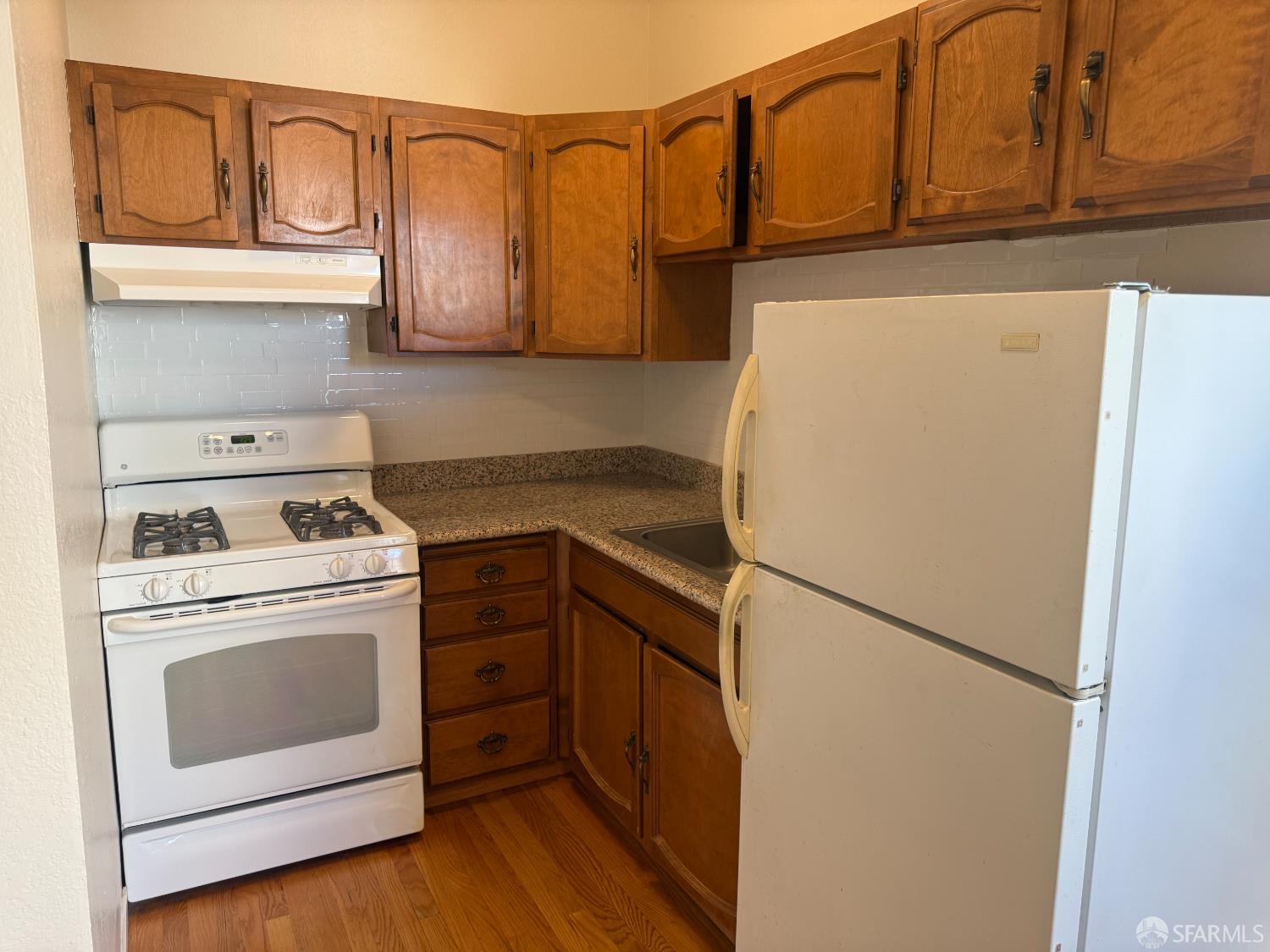 Detail Gallery Image 4 of 9 For 3315 Steiner St #8,  San Francisco,  CA 94123 - 0 Beds | 0 Baths