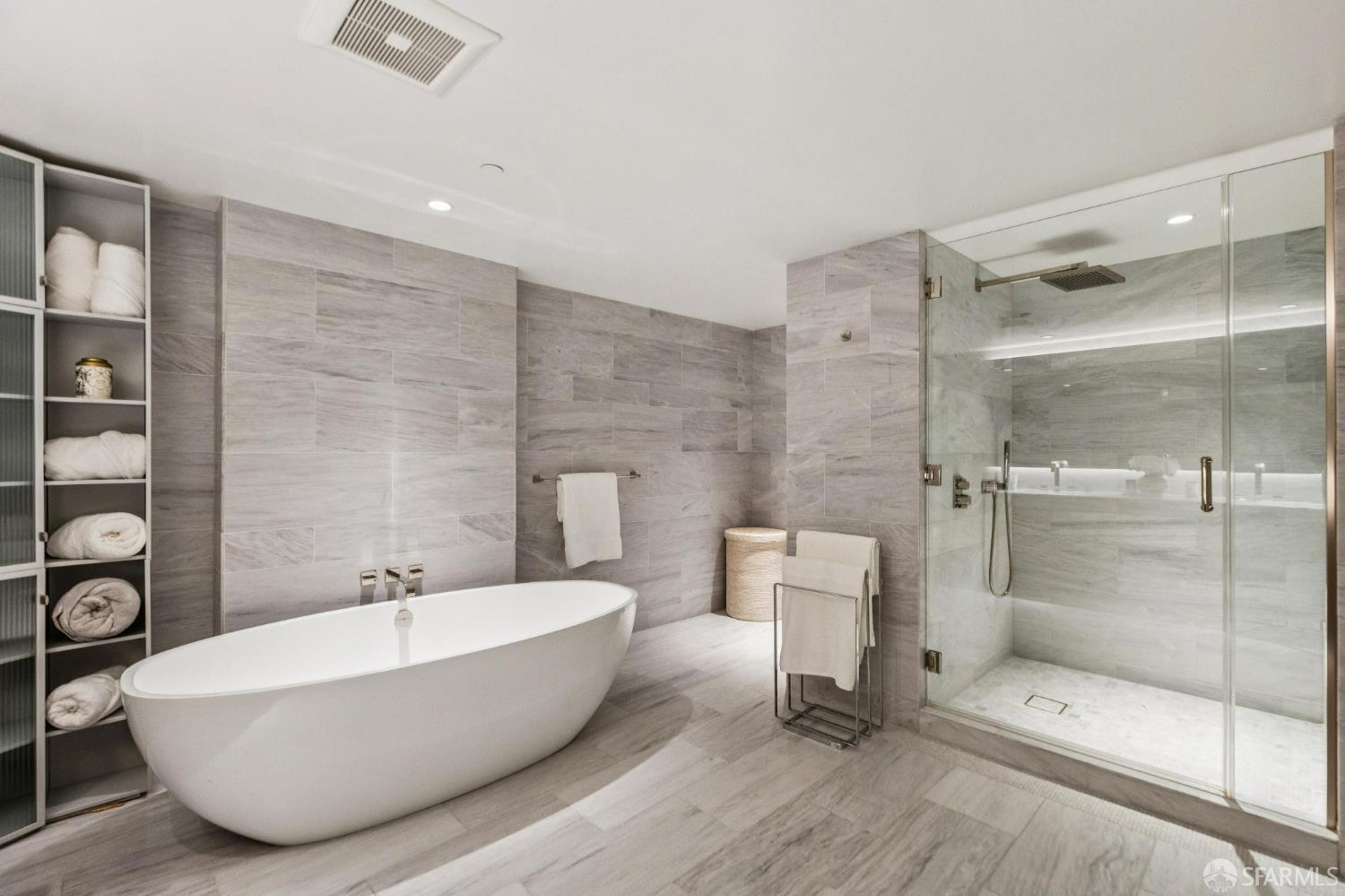 Detail Gallery Image 27 of 56 For 2121 Webster St #111,  San Francisco,  CA 94115 - 3 Beds | 4 Baths