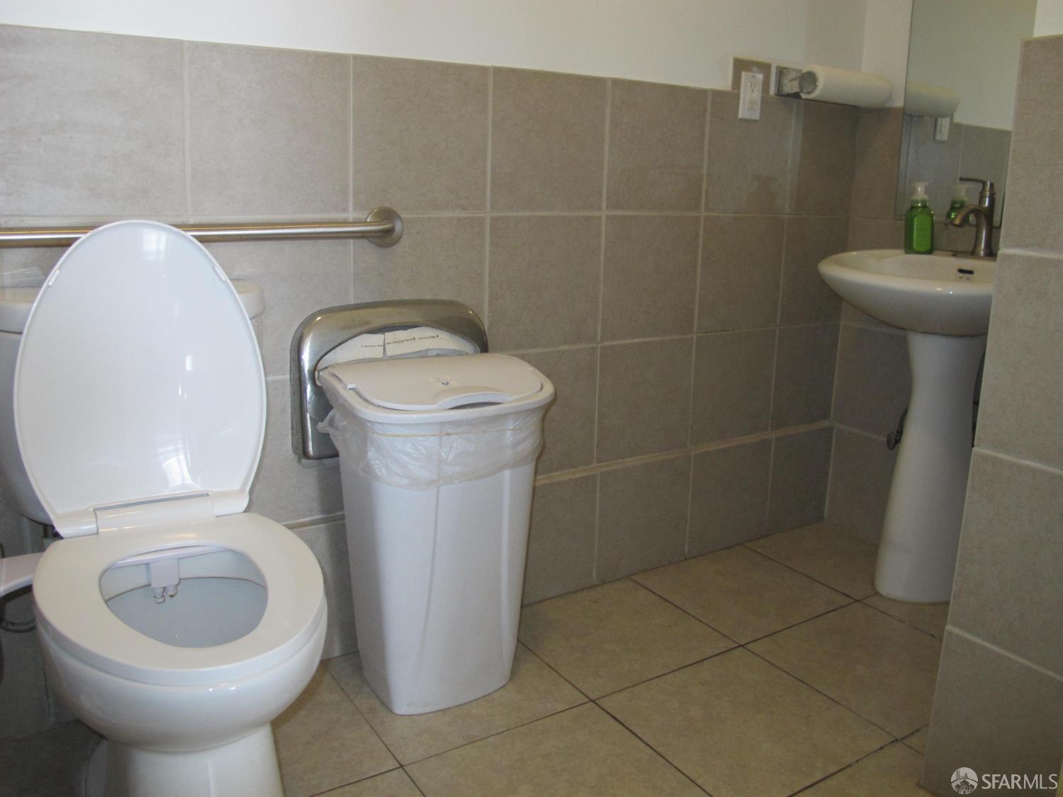 Detail Gallery Image 14 of 17 For 162 School St, Daly City,  CA 94014 - – Beds | – Baths