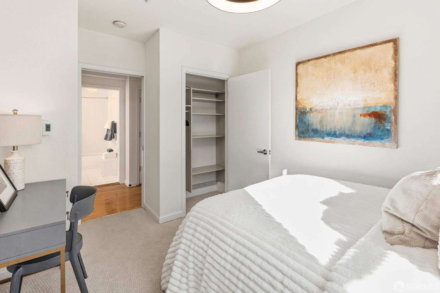 Photo #11: 426107885 Listing: Photo #11