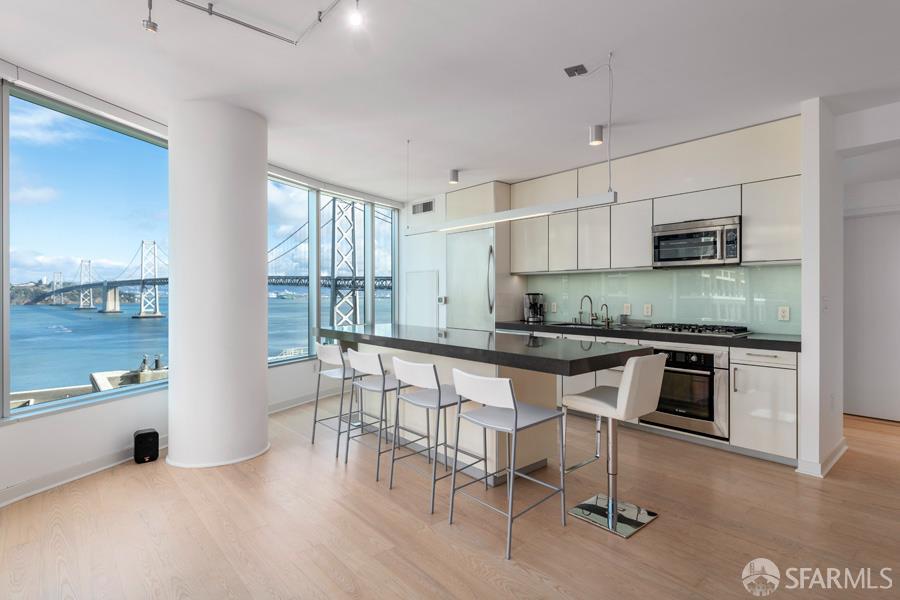 Detail Gallery Image 7 of 28 For 338 Spear St 17b,  San Francisco,  CA 94105 - 0 Beds | 0 Baths