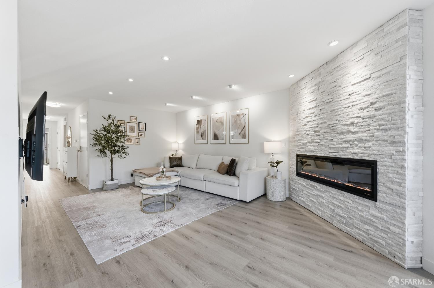 Photo #9: 426113270 Listing: Photo #9