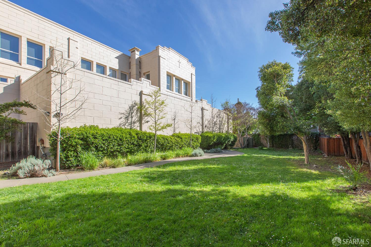 Photo #23: 426107885 Listing: Photo #23