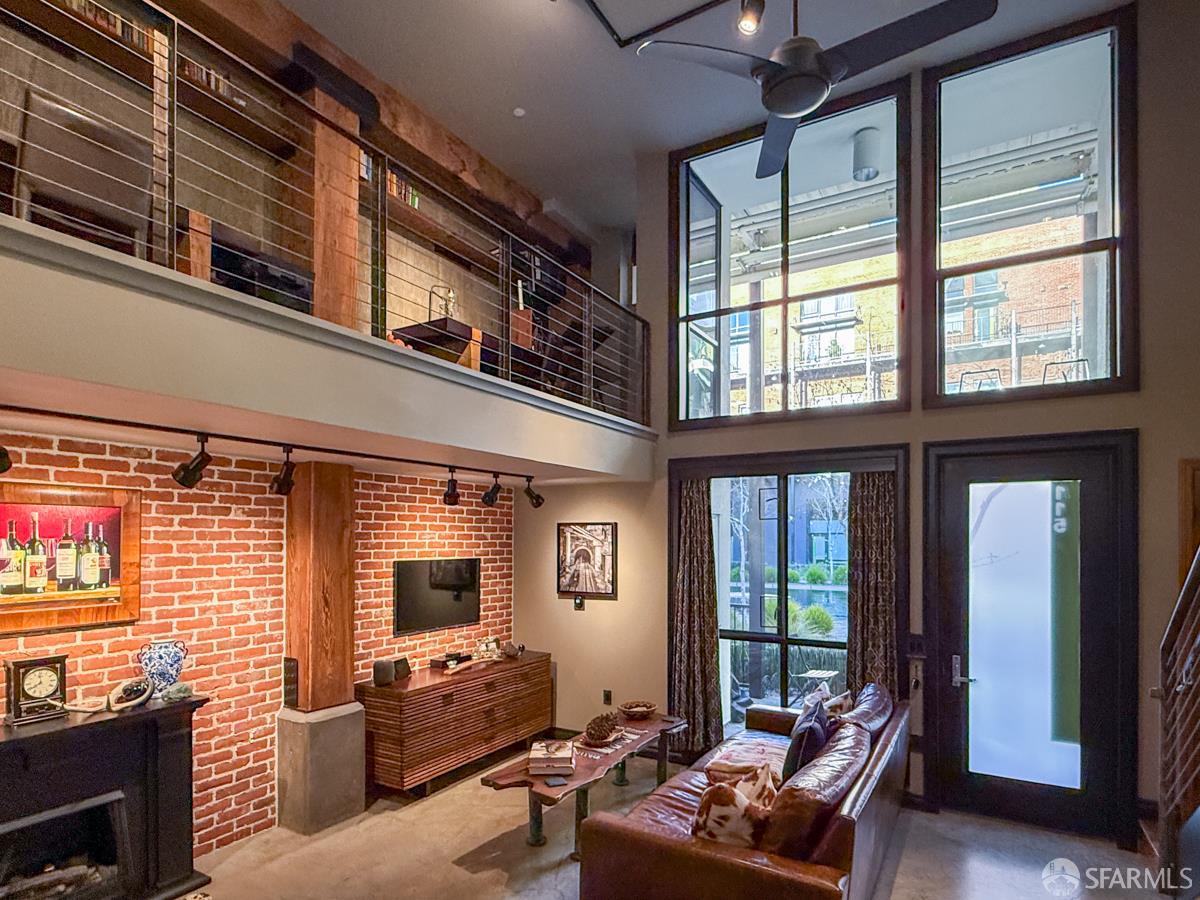 Detail Gallery Image 3 of 23 For 900 Minnesota St #115,  San Francisco,  CA 94107 - 2 Beds | 2 Baths