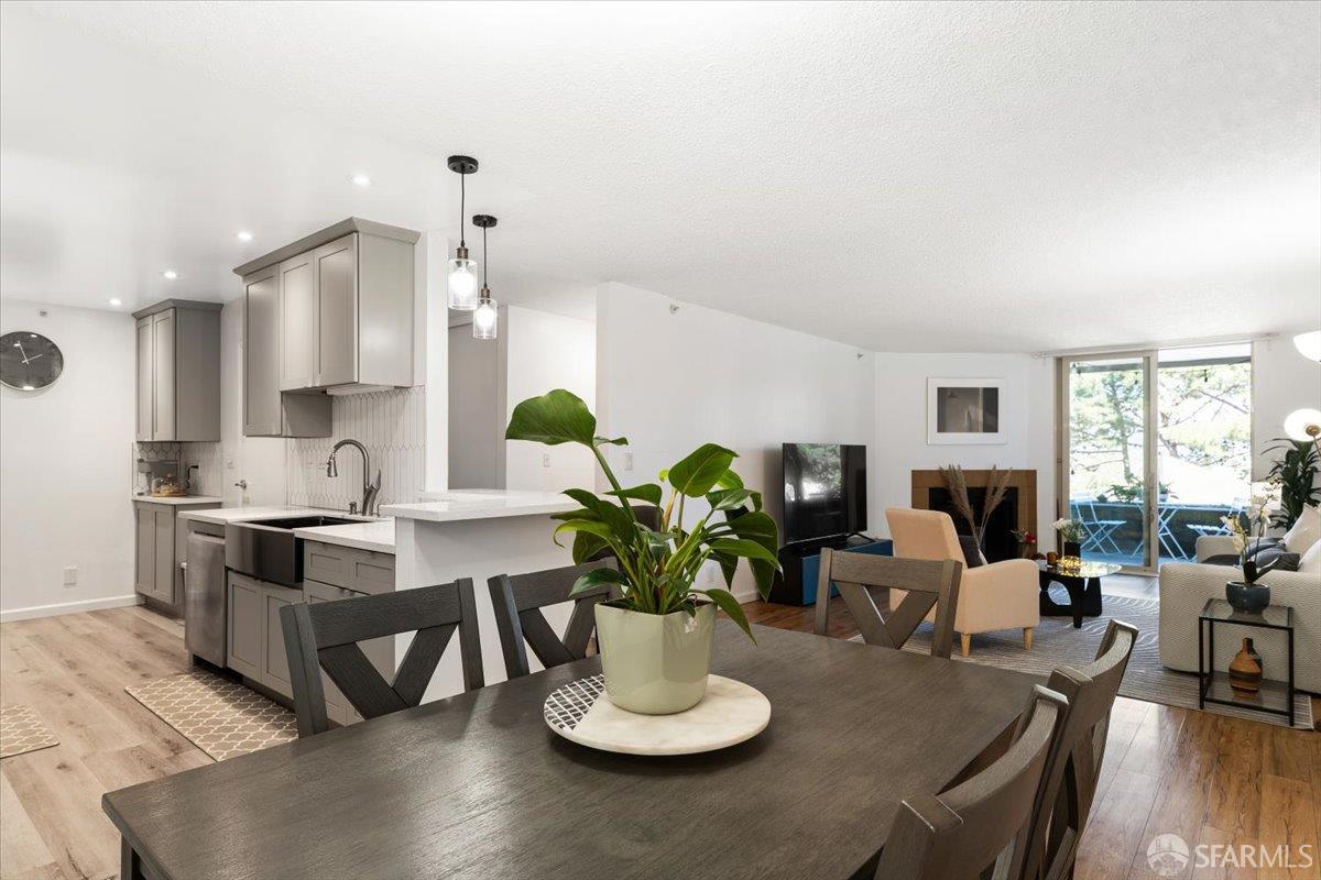 Photo #3: 426107826 Listing: Photo #3