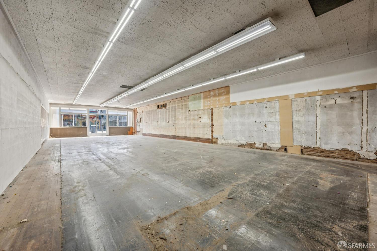 Detail Gallery Image 6 of 31 For 4494 Mission St, San Francisco,  CA 94132 - – Beds | – Baths