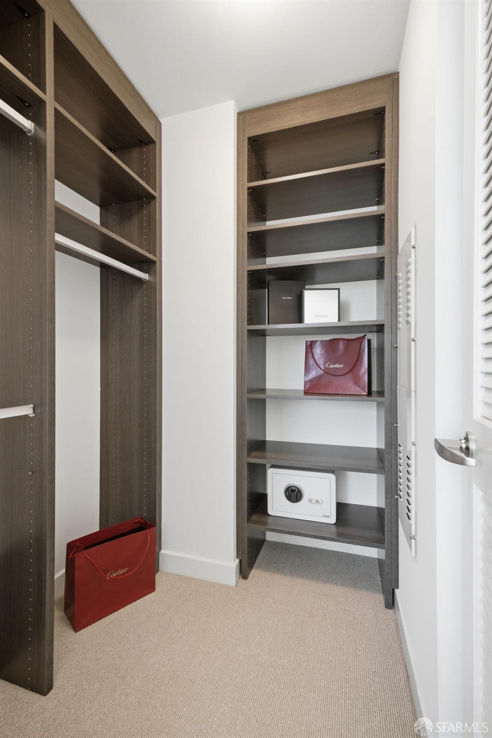 Photo #19: 426111982 Listing: Photo #19