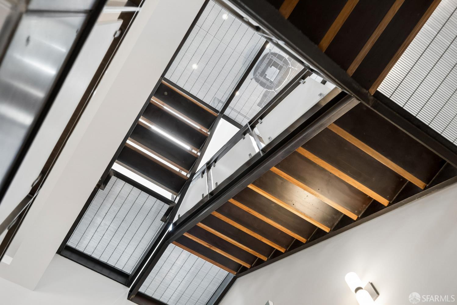 Detail Gallery Image 40 of 52 For 228 Connecticut St, San Francisco,  CA 94107 - 4 Beds | 3/1 Baths