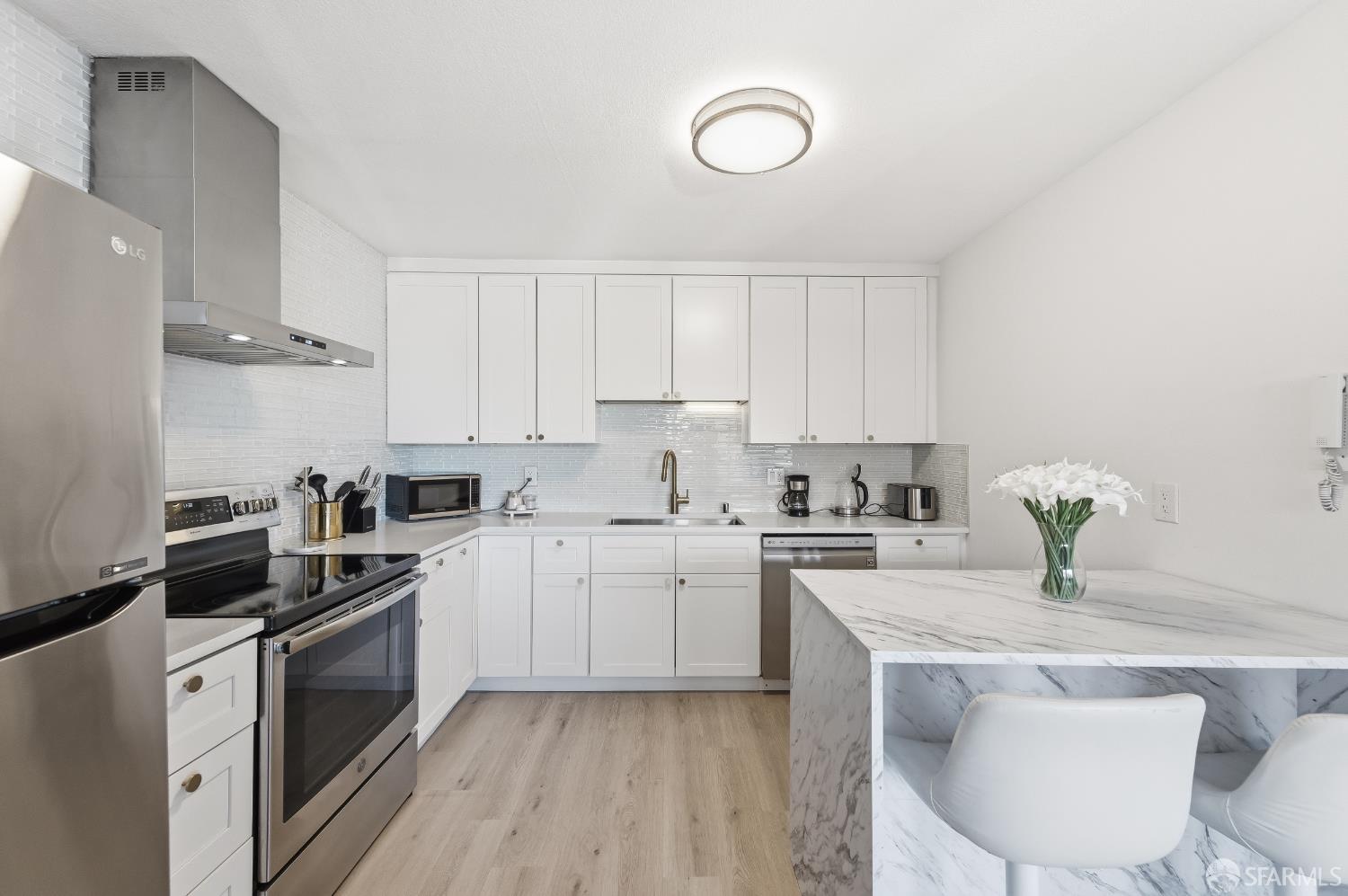 Photo #23: 426113270 Listing: Photo #23