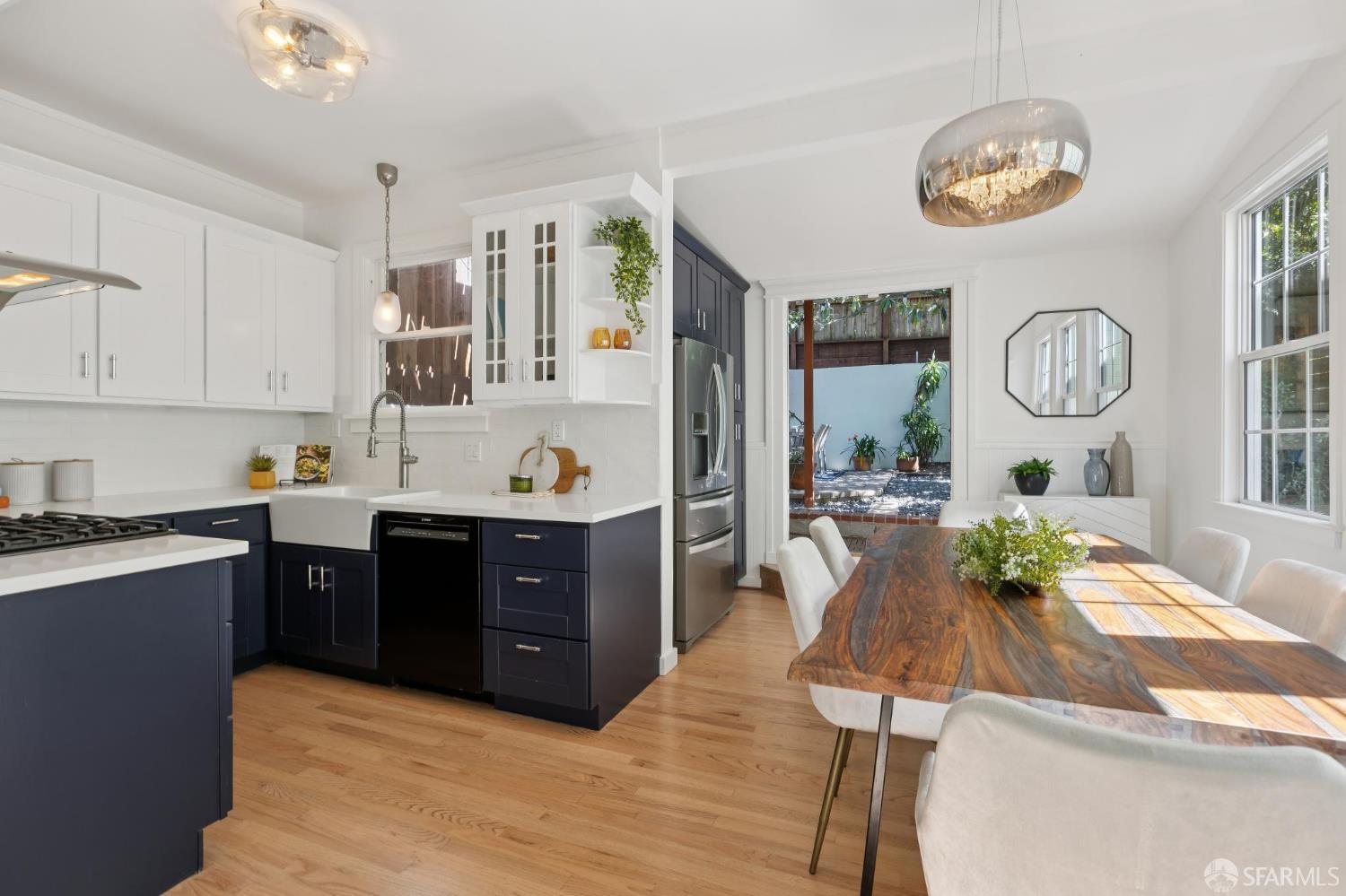 Detail Gallery Image 8 of 50 For 11 Prospect Ave, San Francisco,  CA 94110 - 3 Beds | 2 Baths