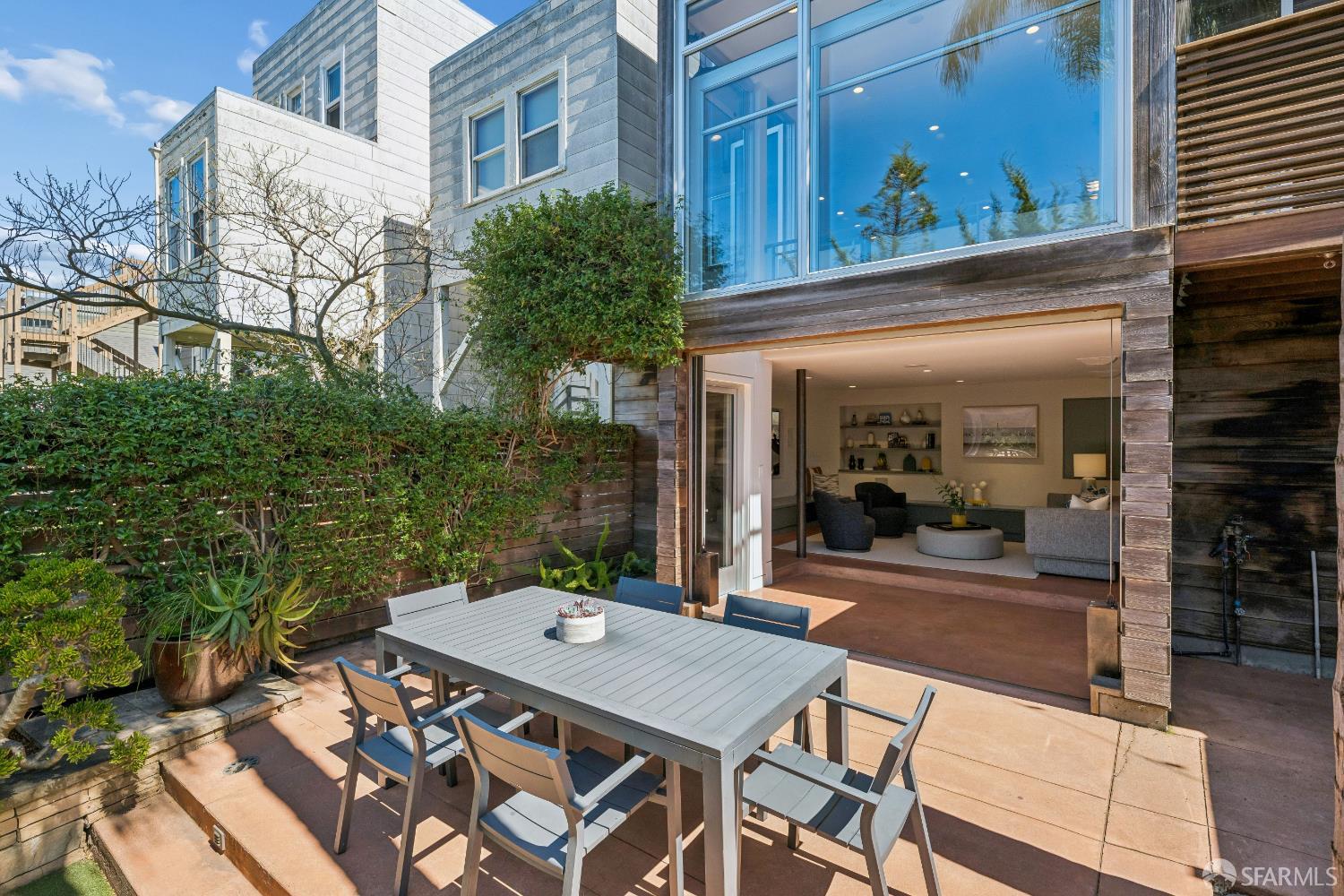 Detail Gallery Image 43 of 52 For 228 Connecticut St, San Francisco,  CA 94107 - 4 Beds | 3/1 Baths