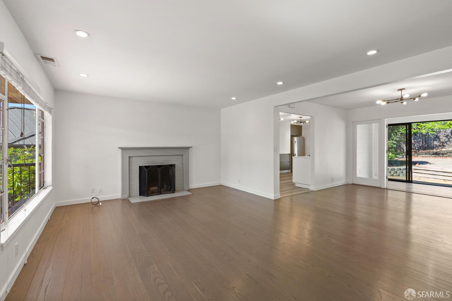 Detail Gallery Image 10 of 54 For 108 Inner Cir, Redwood City,  CA 94062 - 2 Beds | 1 Baths