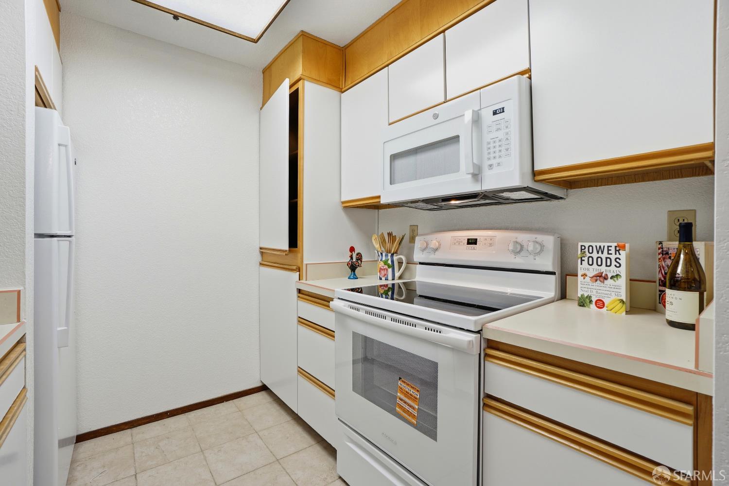 Detail Gallery Image 11 of 39 For 1308 Walden Rd #38,  Walnut Creek,  CA 94597 - 2 Beds | 2 Baths