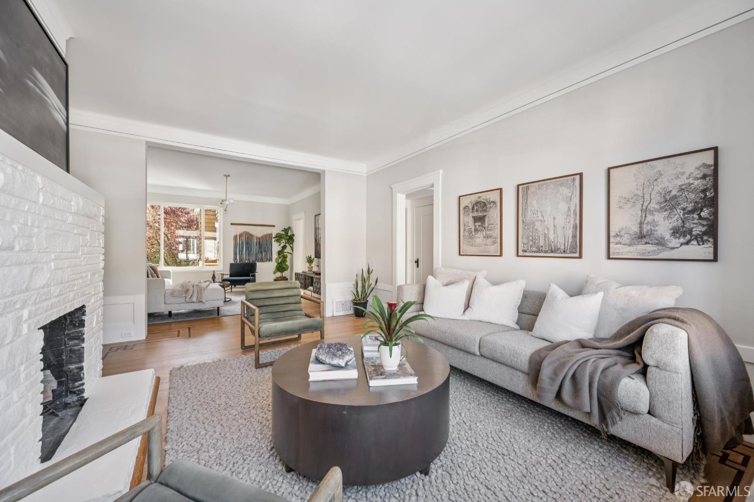 Detail Gallery Image 11 of 73 For 1819 8th Ave, San Francisco,  CA 94109 - 3 Beds | 2 Baths