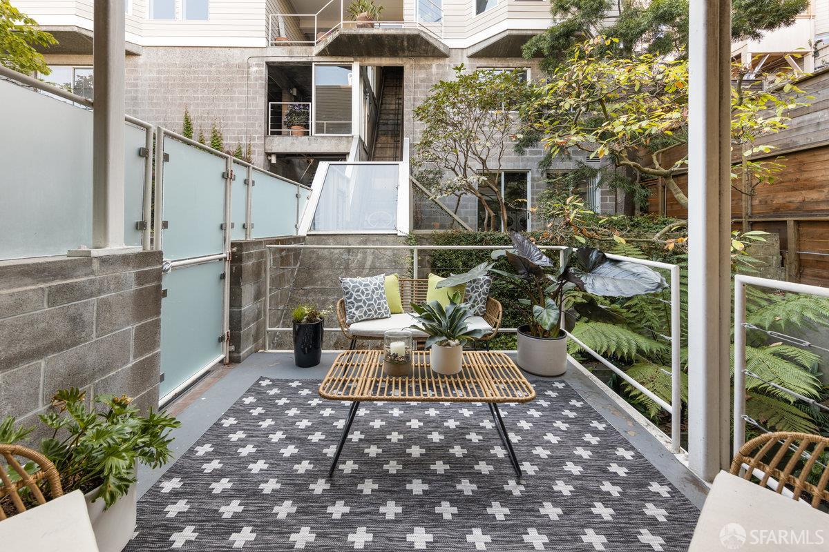Detail Gallery Image 33 of 39 For 44 Macondray Ln 2w,  San Francisco,  CA 94133 - 2 Beds | 2 Baths