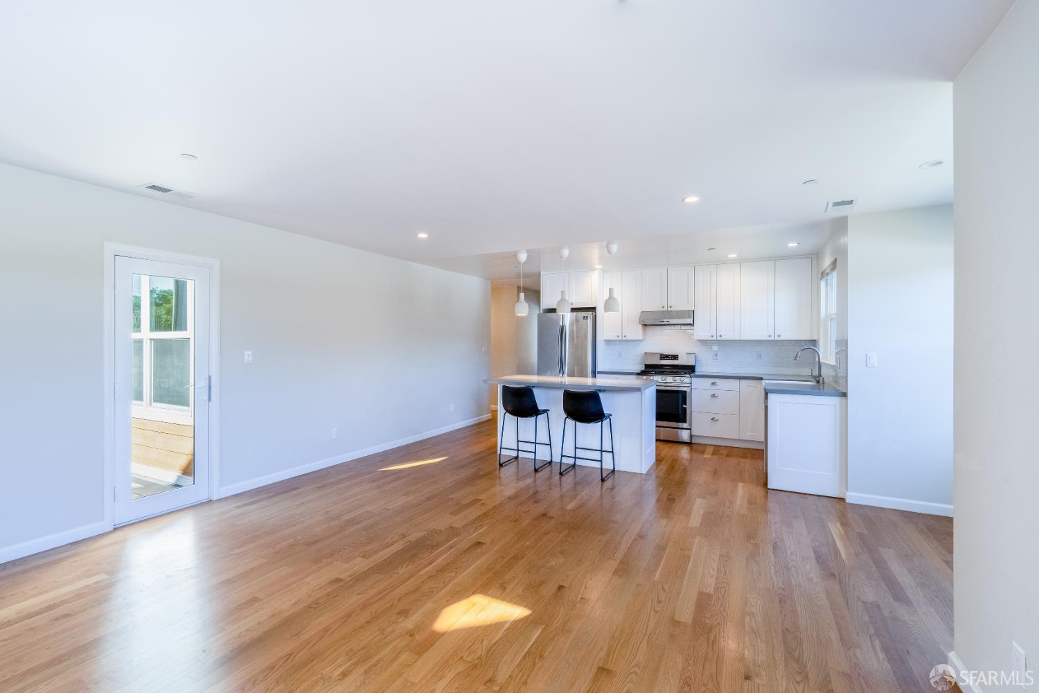 Detail Gallery Image 24 of 88 For 938 Kearney St, El Cerrito,  CA 94133 - 8 Beds | 8/2 Baths