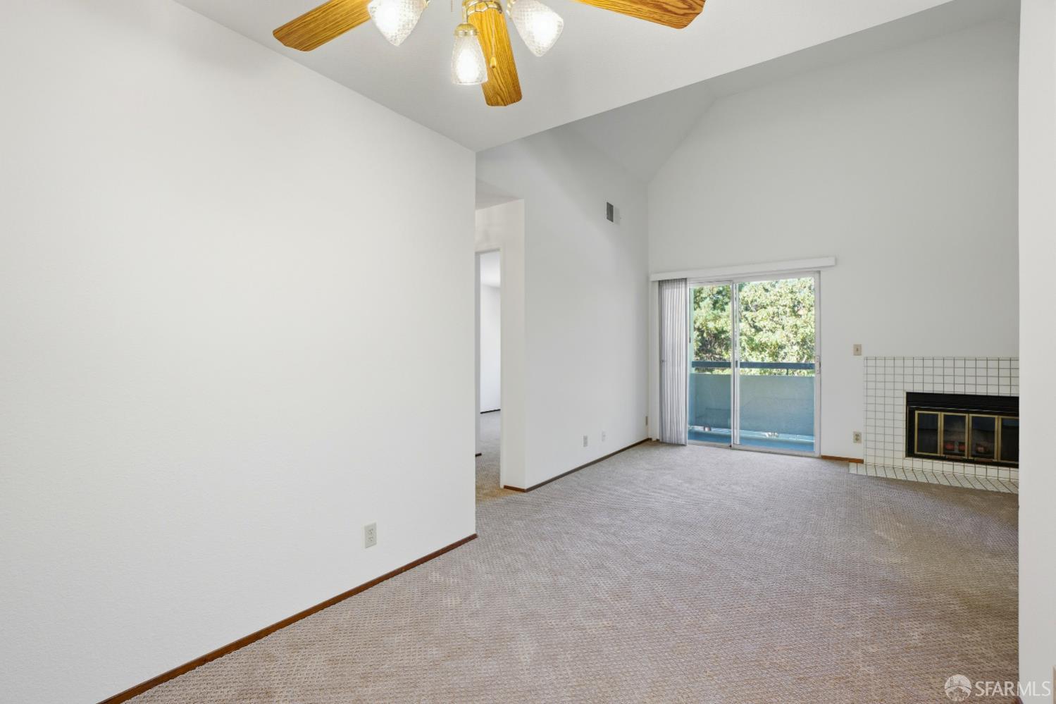 Detail Gallery Image 15 of 39 For 1308 Walden Rd #38,  Walnut Creek,  CA 94597 - 2 Beds | 2 Baths