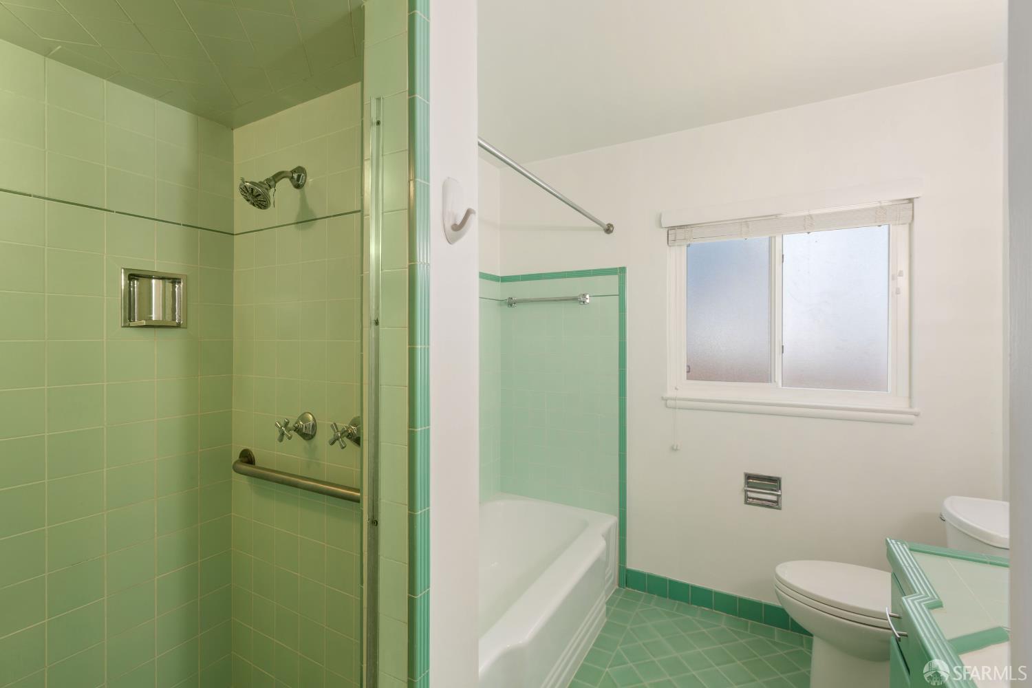 Detail Gallery Image 34 of 54 For 108 Inner Cir, Redwood City,  CA 94062 - 2 Beds | 1 Baths