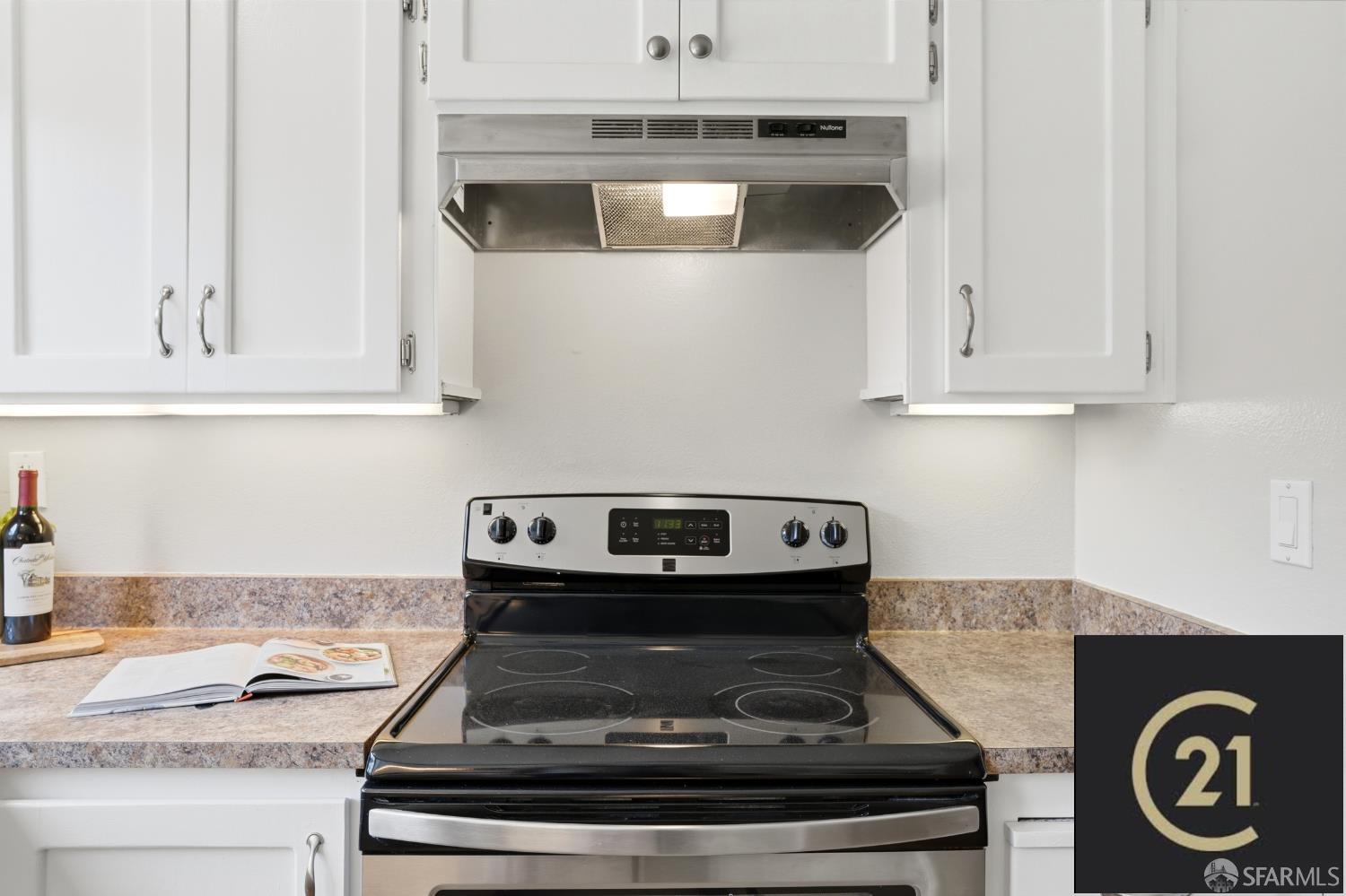 Detail Gallery Image 15 of 44 For 230 N Lake Merced Hls 1a,  San Francisco,  CA 94132 - 2 Beds | 2 Baths