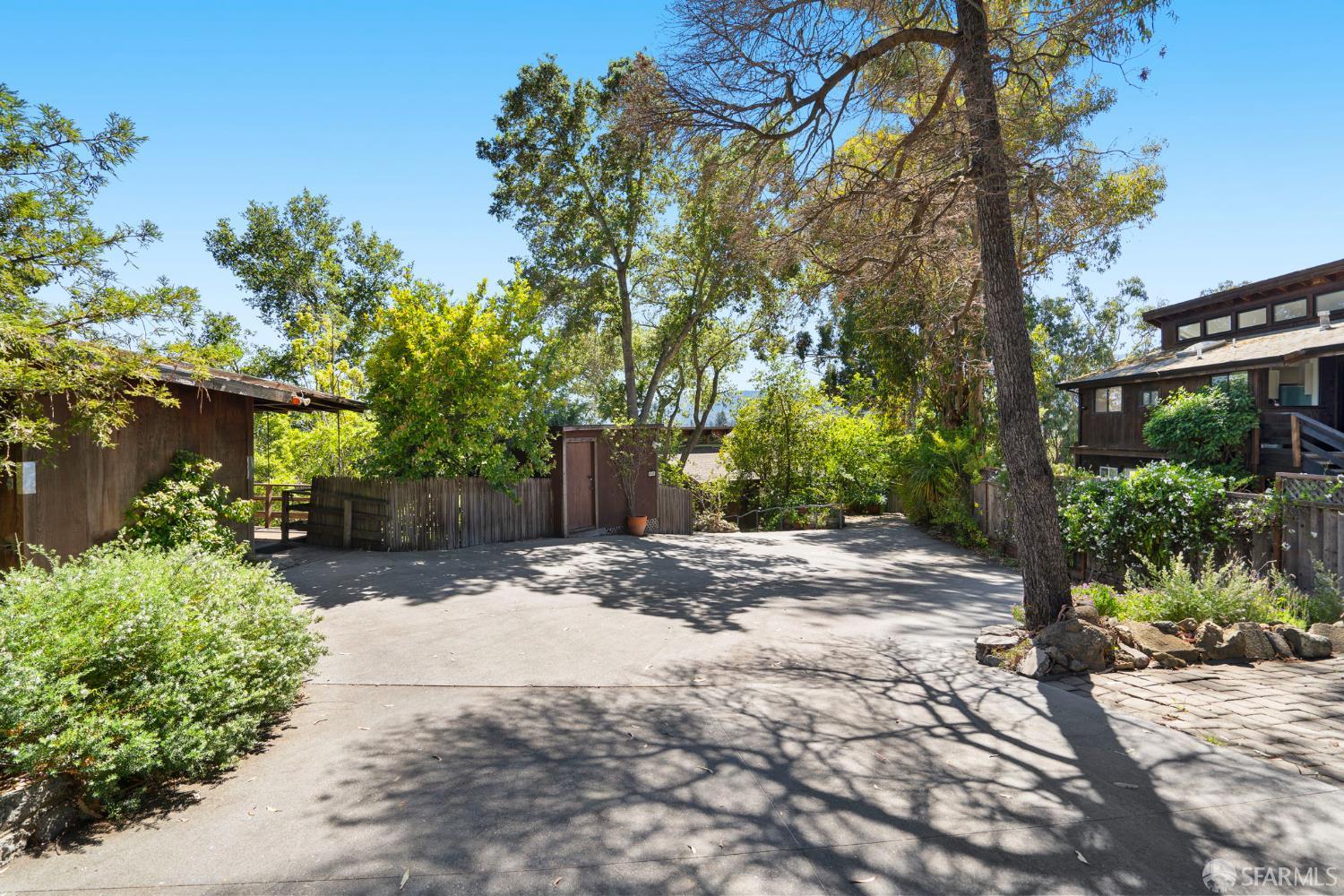 Detail Gallery Image 28 of 51 For Address Is Not Disclosed, Woodside,  CA 94062 - 3 Beds | 3 Baths