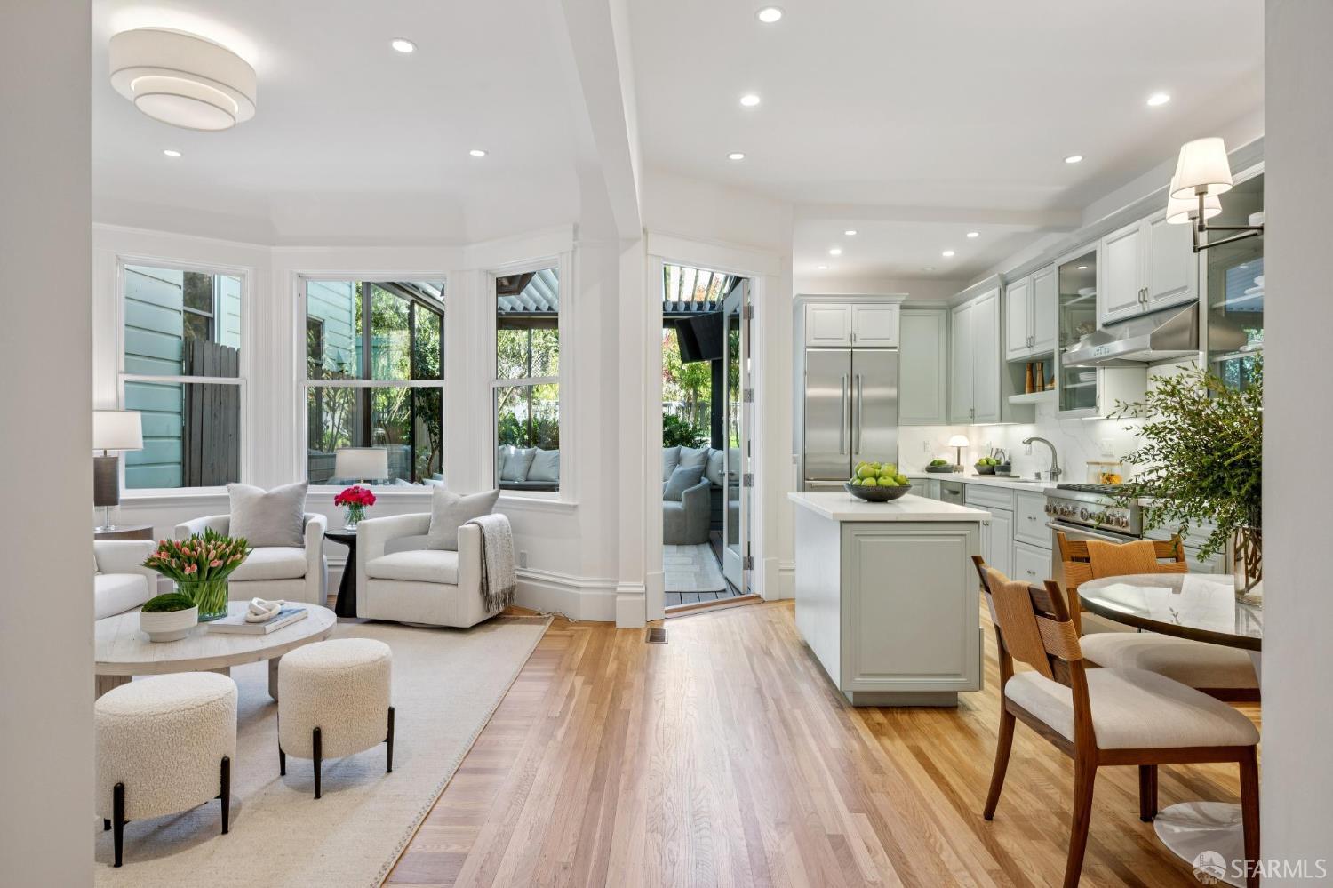 Detail Gallery Image 4 of 21 For 3920 Sacramento St, San Francisco,  CA 94118 - 3 Beds | 2 Baths