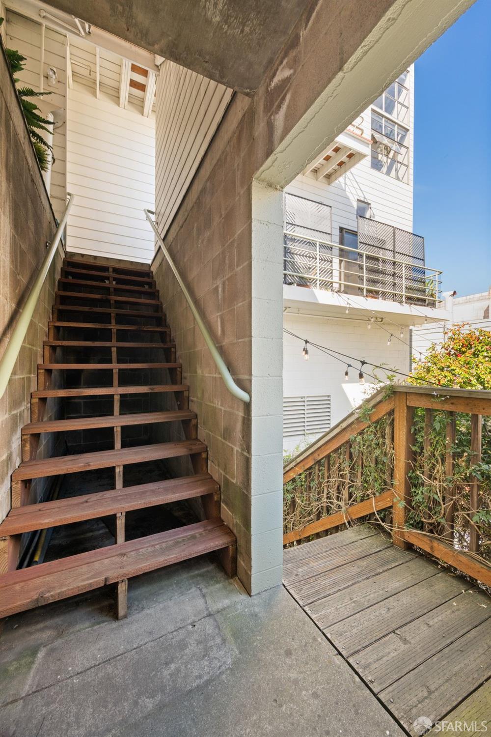 Detail Gallery Image 48 of 92 For 2425 Market St #6,  San Francisco,  CA 94114 - 2 Beds | 1 Baths