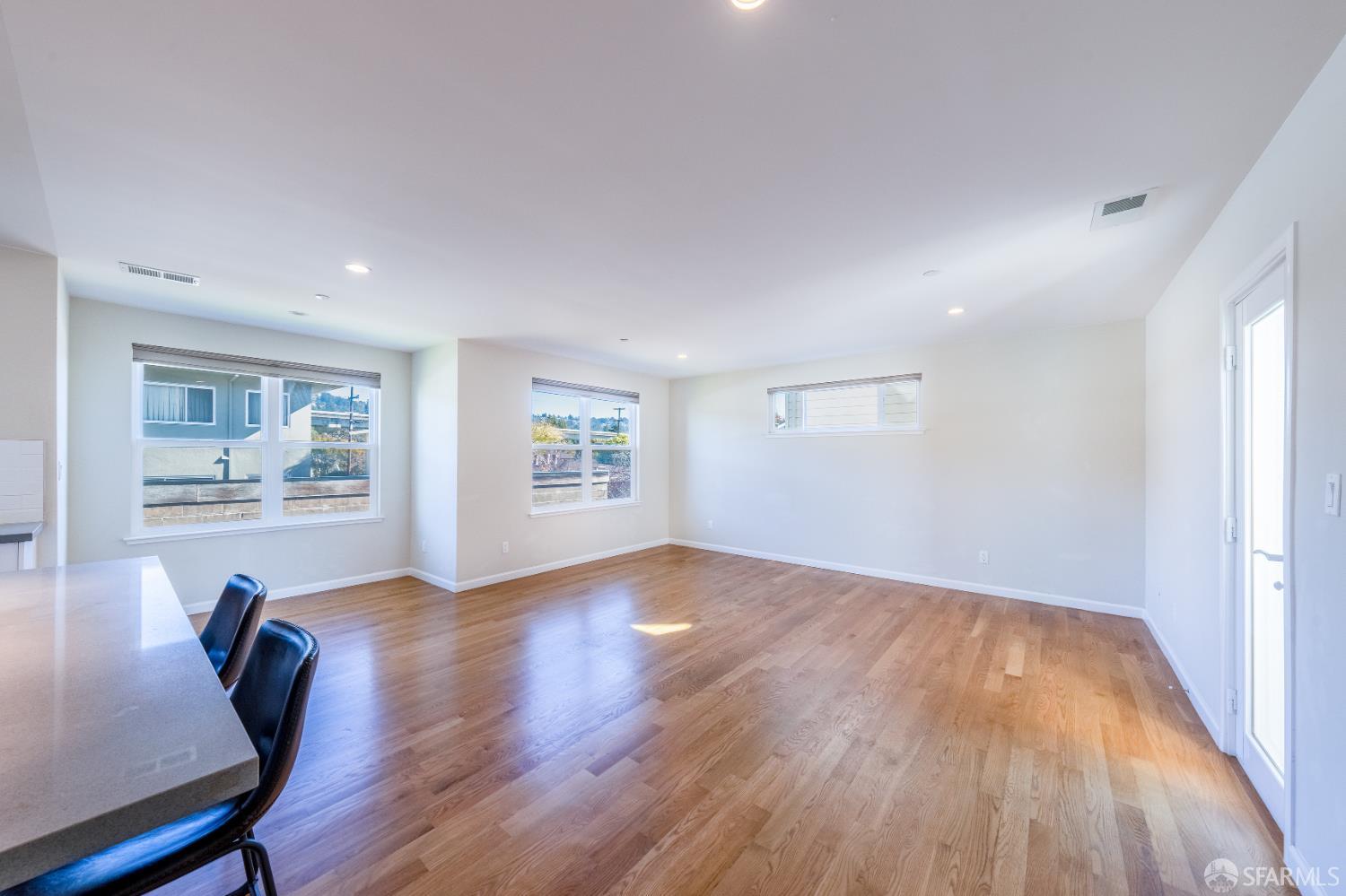 Detail Gallery Image 20 of 88 For 938 Kearney St, El Cerrito,  CA 94133 - 8 Beds | 8/2 Baths