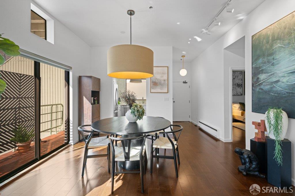 Detail Gallery Image 11 of 92 For 2425 Market St #6,  San Francisco,  CA 94114 - 2 Beds | 1 Baths