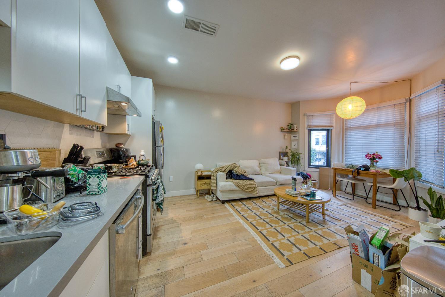 Detail Gallery Image 8 of 14 For 1668 Washington St, San Francisco,  CA 94109 - – Beds | – Baths