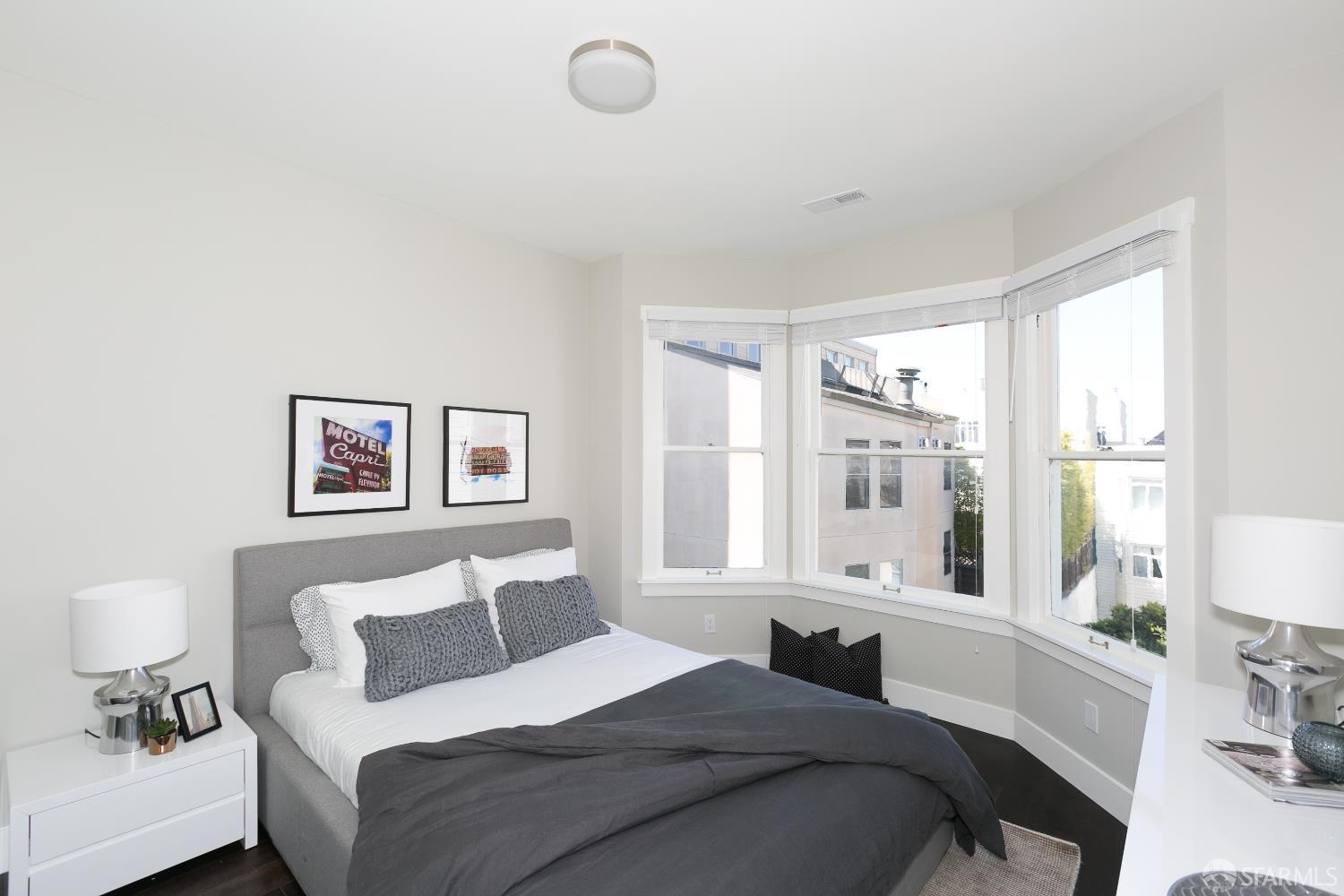 Detail Gallery Image 3 of 10 For 512 Grant Ave, San Francisco,  CA 94108 - – Beds | – Baths