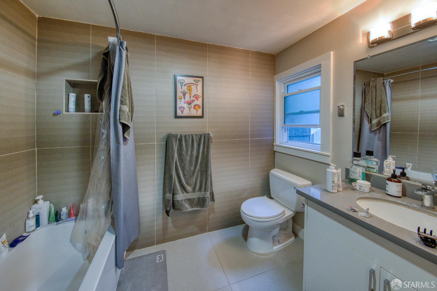 Detail Gallery Image 10 of 14 For 1668 Washington St, San Francisco,  CA 94109 - – Beds | – Baths