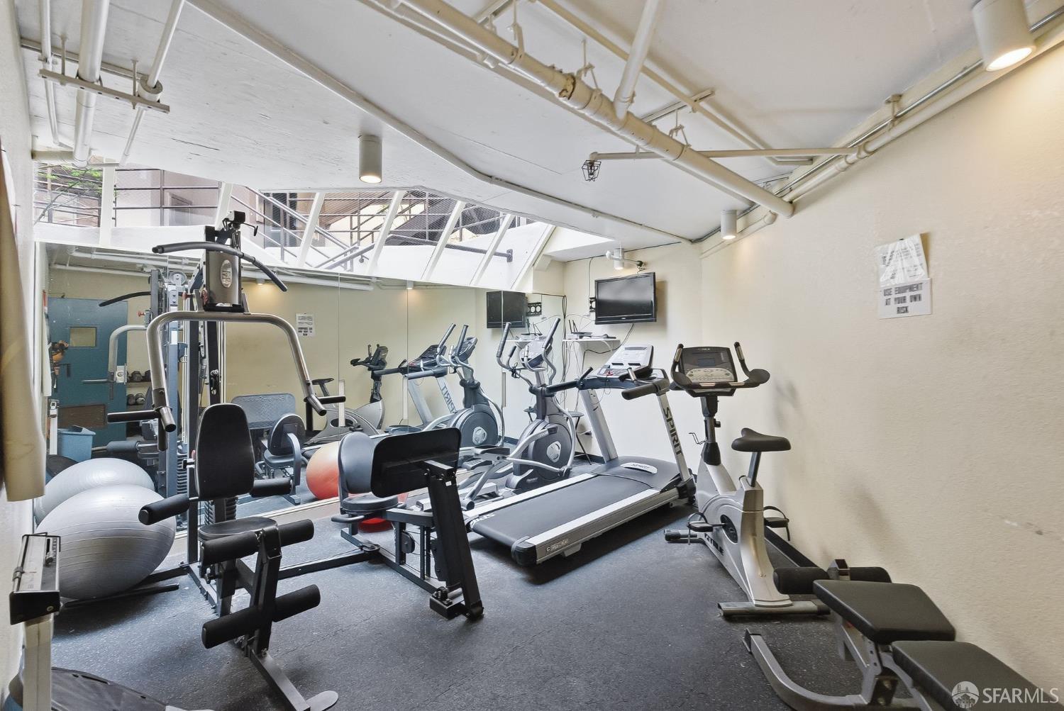 Photo #17: 426113213 Listing: Photo #17