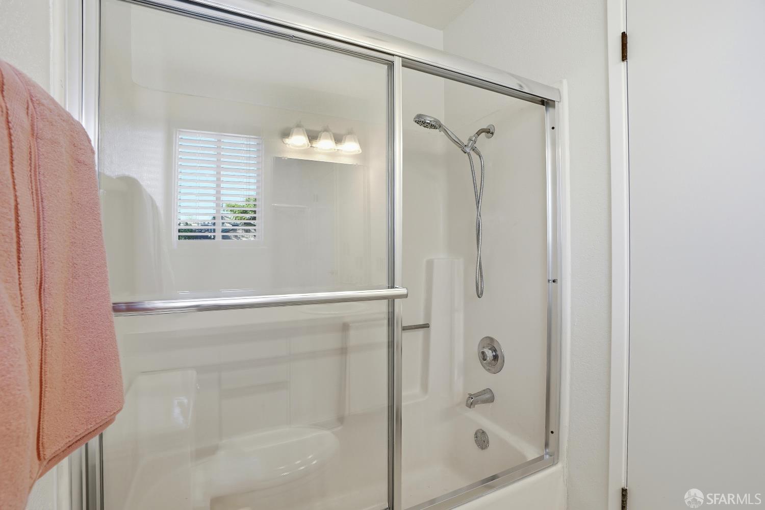 Detail Gallery Image 29 of 39 For 1308 Walden Rd #38,  Walnut Creek,  CA 94597 - 2 Beds | 2 Baths