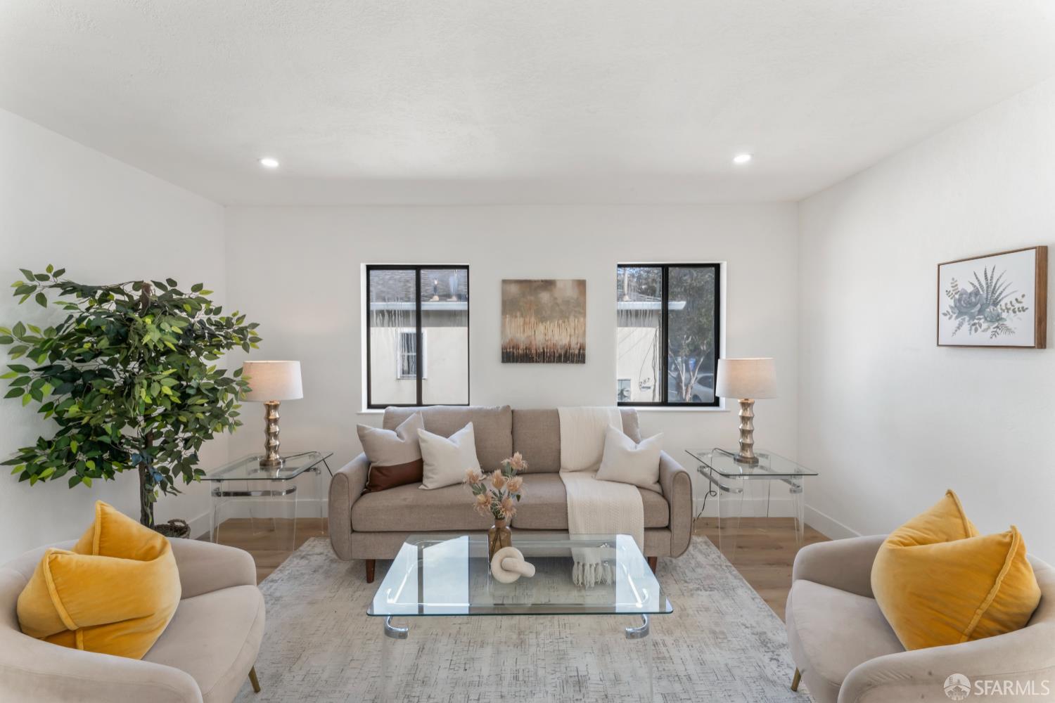 Detail Gallery Image 2 of 43 For 300 Klamath St, Brisbane,  CA 94005 - 3 Beds | 3 Baths