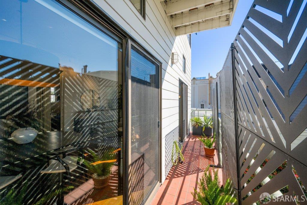 Detail Gallery Image 36 of 92 For 2425 Market St #6,  San Francisco,  CA 94114 - 2 Beds | 1 Baths