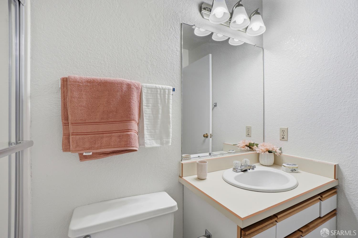 Detail Gallery Image 32 of 39 For 1308 Walden Rd #38,  Walnut Creek,  CA 94597 - 2 Beds | 2 Baths