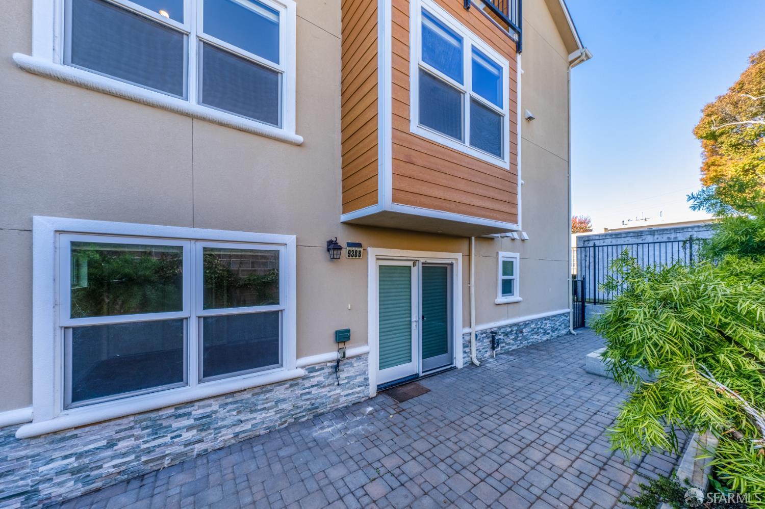 Detail Gallery Image 3 of 88 For 938 Kearney St, El Cerrito,  CA 94133 - 8 Beds | 8/2 Baths