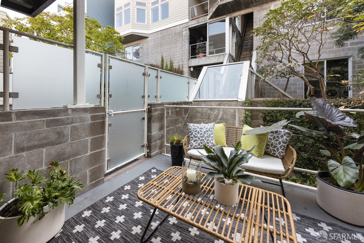 Detail Gallery Image 34 of 39 For 44 Macondray Ln 2w,  San Francisco,  CA 94133 - 2 Beds | 2 Baths