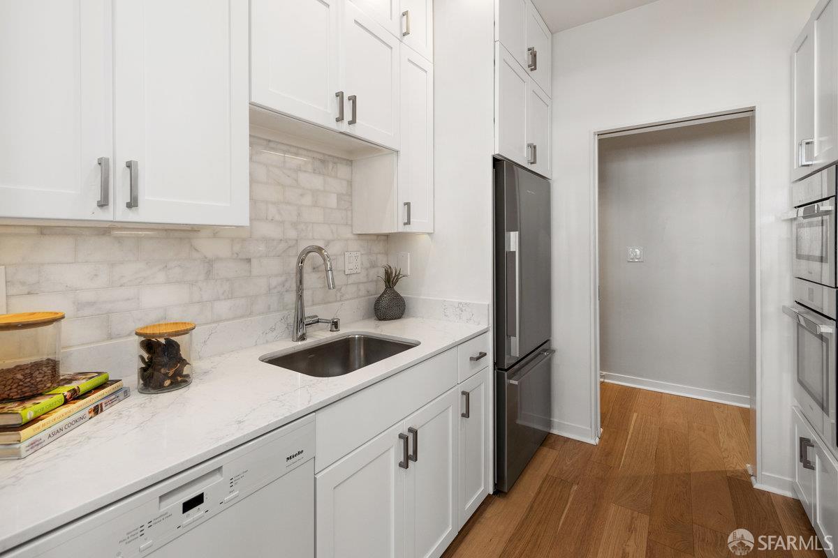 Detail Gallery Image 20 of 39 For 44 Macondray Ln 2w,  San Francisco,  CA 94133 - 2 Beds | 2 Baths