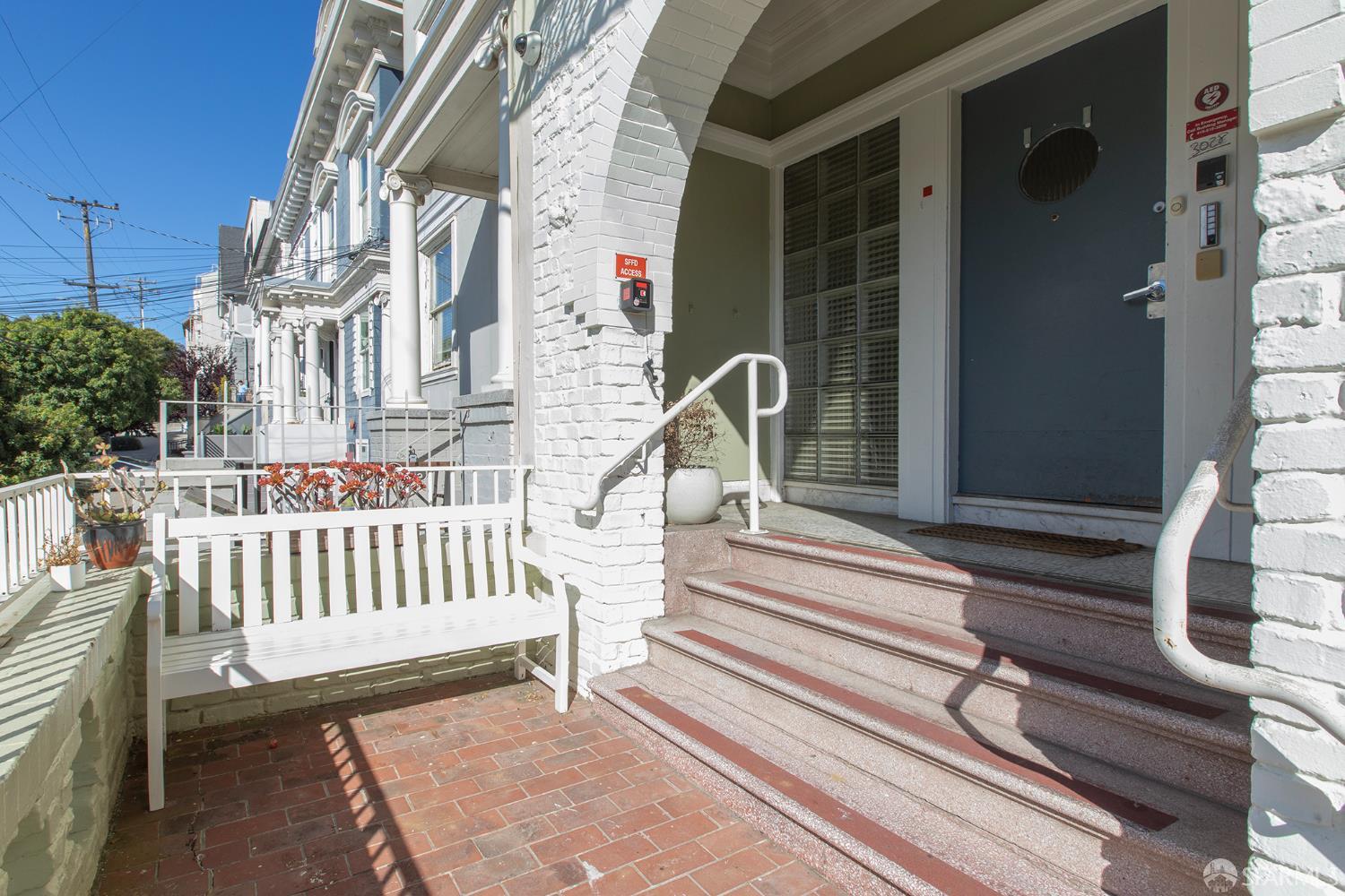 Detail Gallery Image 2 of 16 For 3016 Jackson St, San Francisco,  CA 94115 - – Beds | – Baths