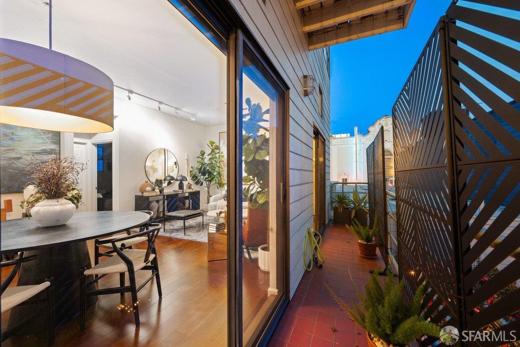 Detail Gallery Image 51 of 92 For 2425 Market St #6,  San Francisco,  CA 94114 - 2 Beds | 1 Baths