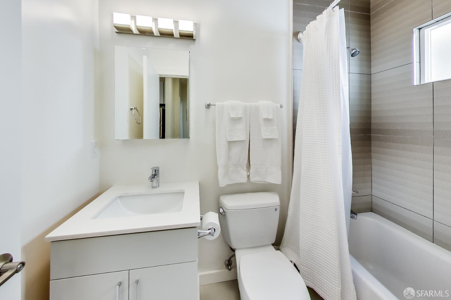 Detail Gallery Image 8 of 10 For 512 Grant Ave, San Francisco,  CA 94108 - – Beds | – Baths