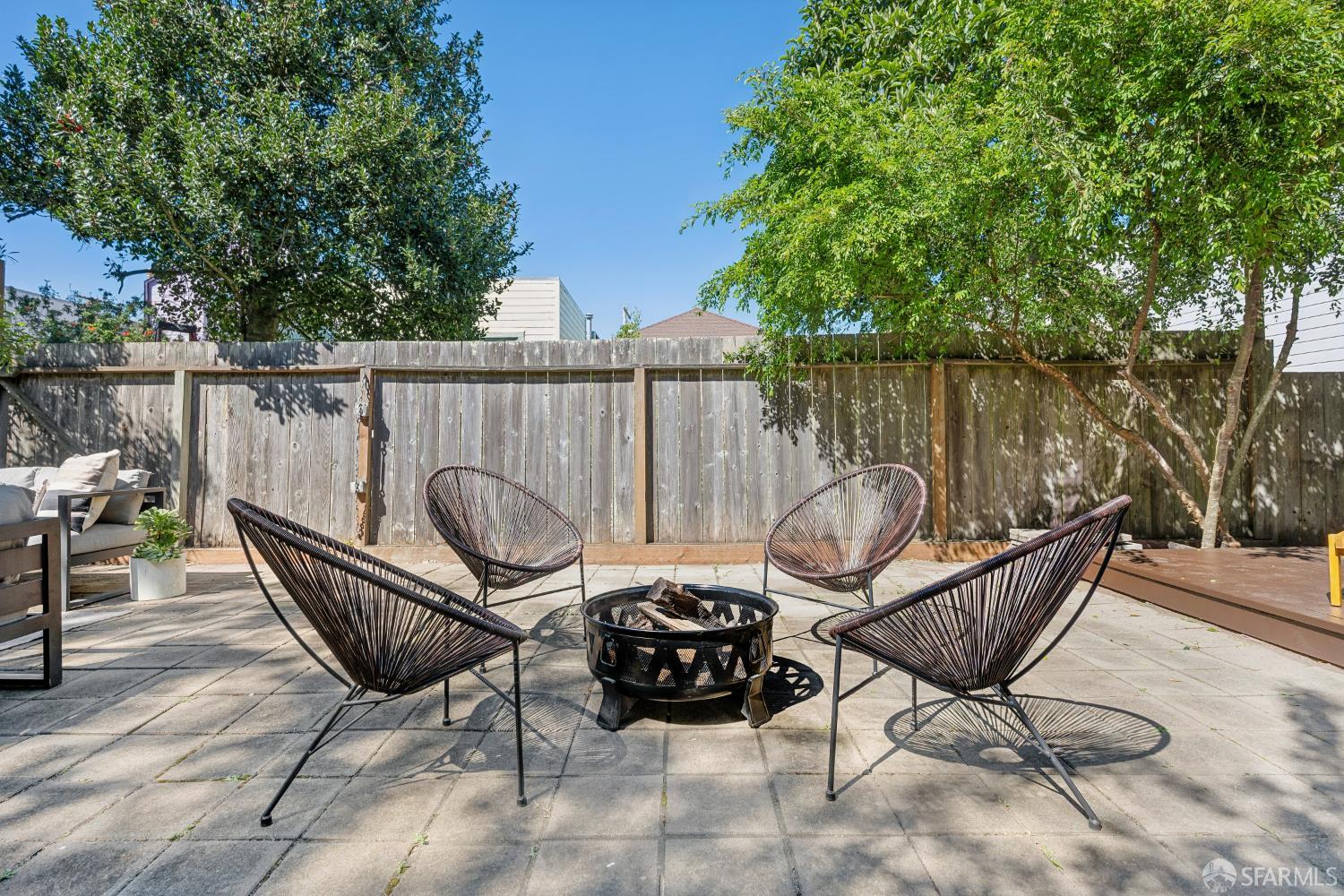 Detail Gallery Image 52 of 73 For 1819 8th Ave, San Francisco,  CA 94109 - 3 Beds | 2 Baths