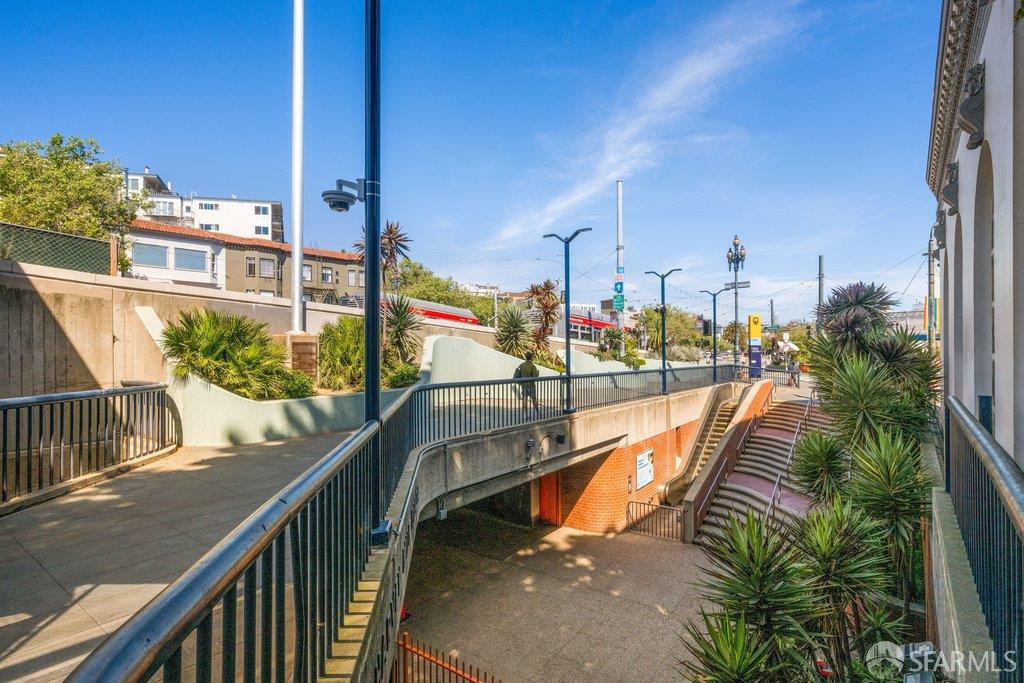 Detail Gallery Image 64 of 92 For 2425 Market St #6,  San Francisco,  CA 94114 - 2 Beds | 1 Baths