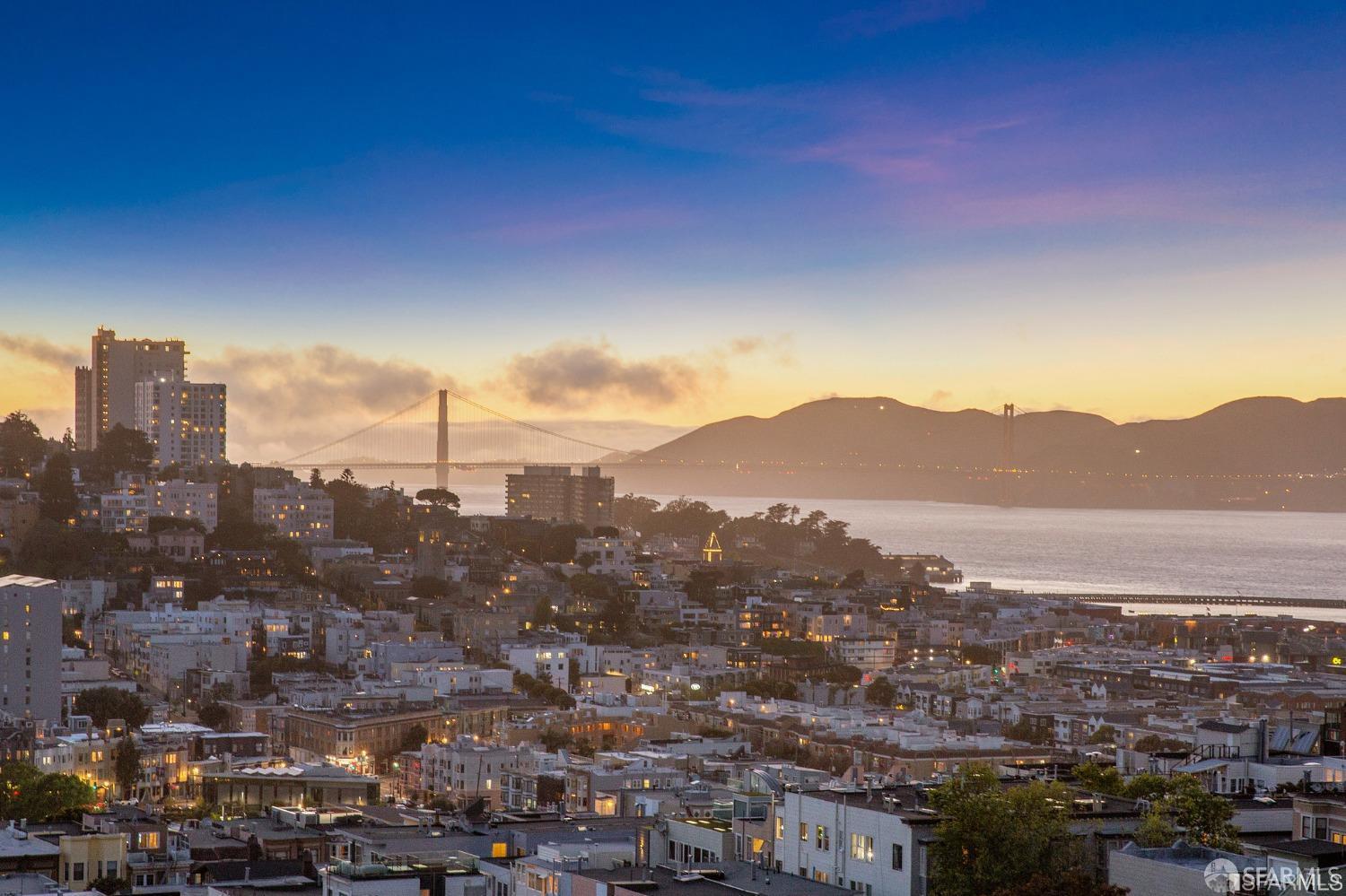 Detail Gallery Image 10 of 16 For 119 Telegraph Hill Blvd, San Francisco,  CA 94133 - 3 Beds | 4/1 Baths