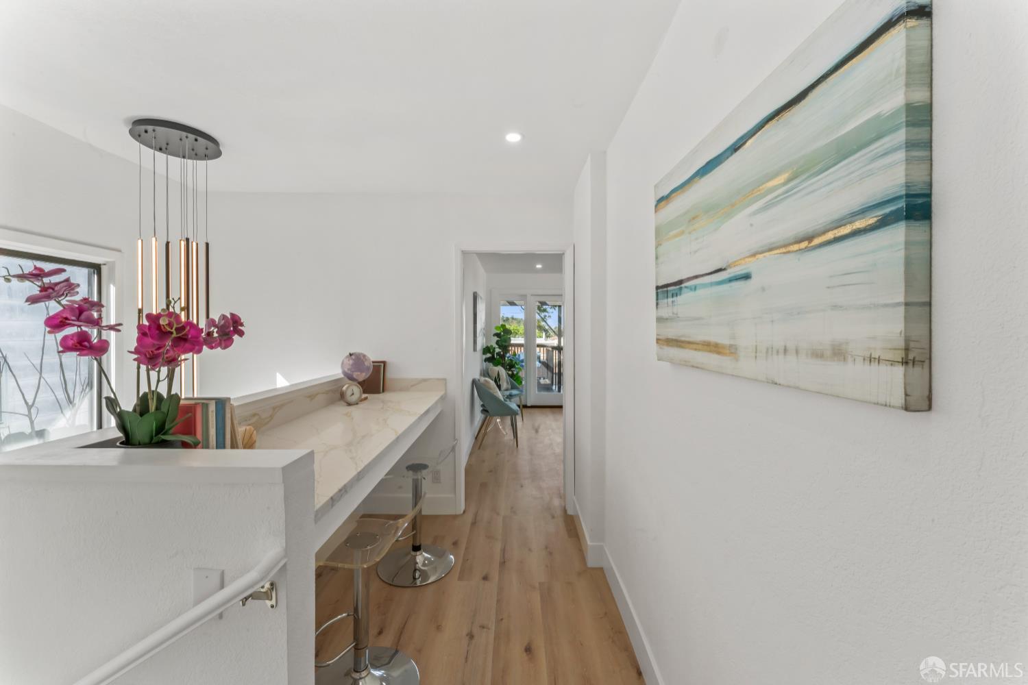 Detail Gallery Image 14 of 43 For 300 Klamath St, Brisbane,  CA 94005 - 3 Beds | 3 Baths